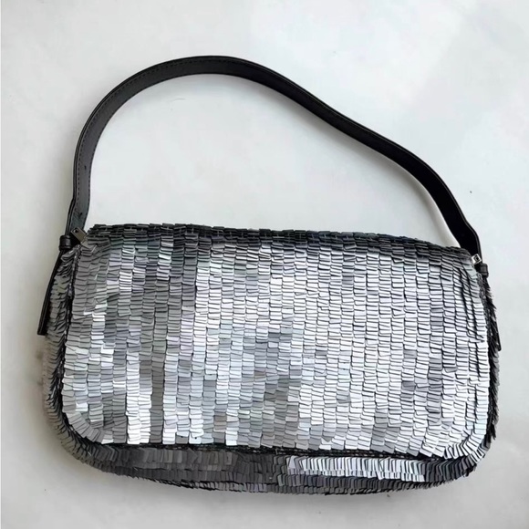 Sold!Vintage FENDI silver sequins baguette bag - Picture 3 of 9